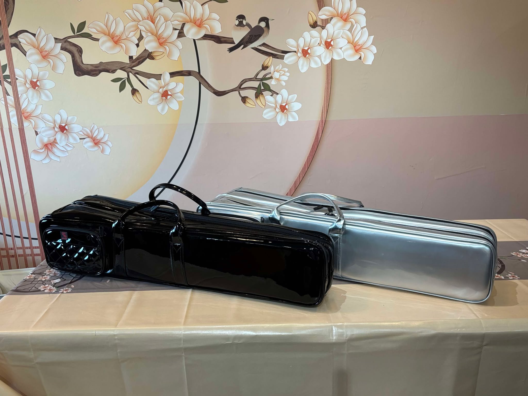 中胡も入る！ソフトダブルケース（2本ケース） 入荷しました。 - 二胡